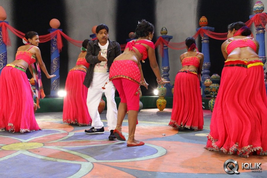 Manushulatho Jagratha